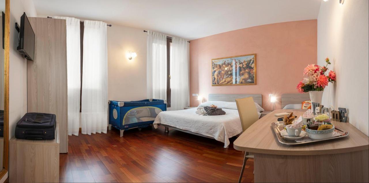 Ca' Degli Specchieri Gasthof Venedig